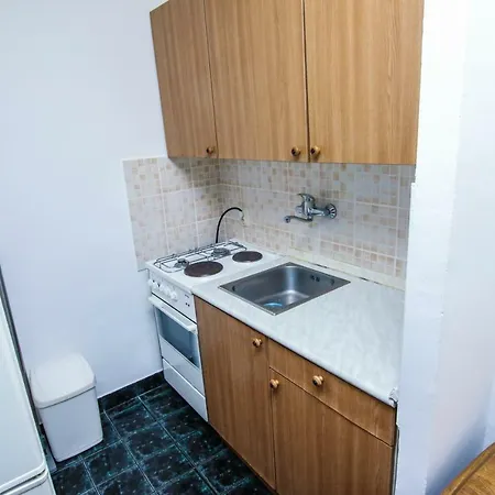 Rona Gradina - In The Green Apartamento